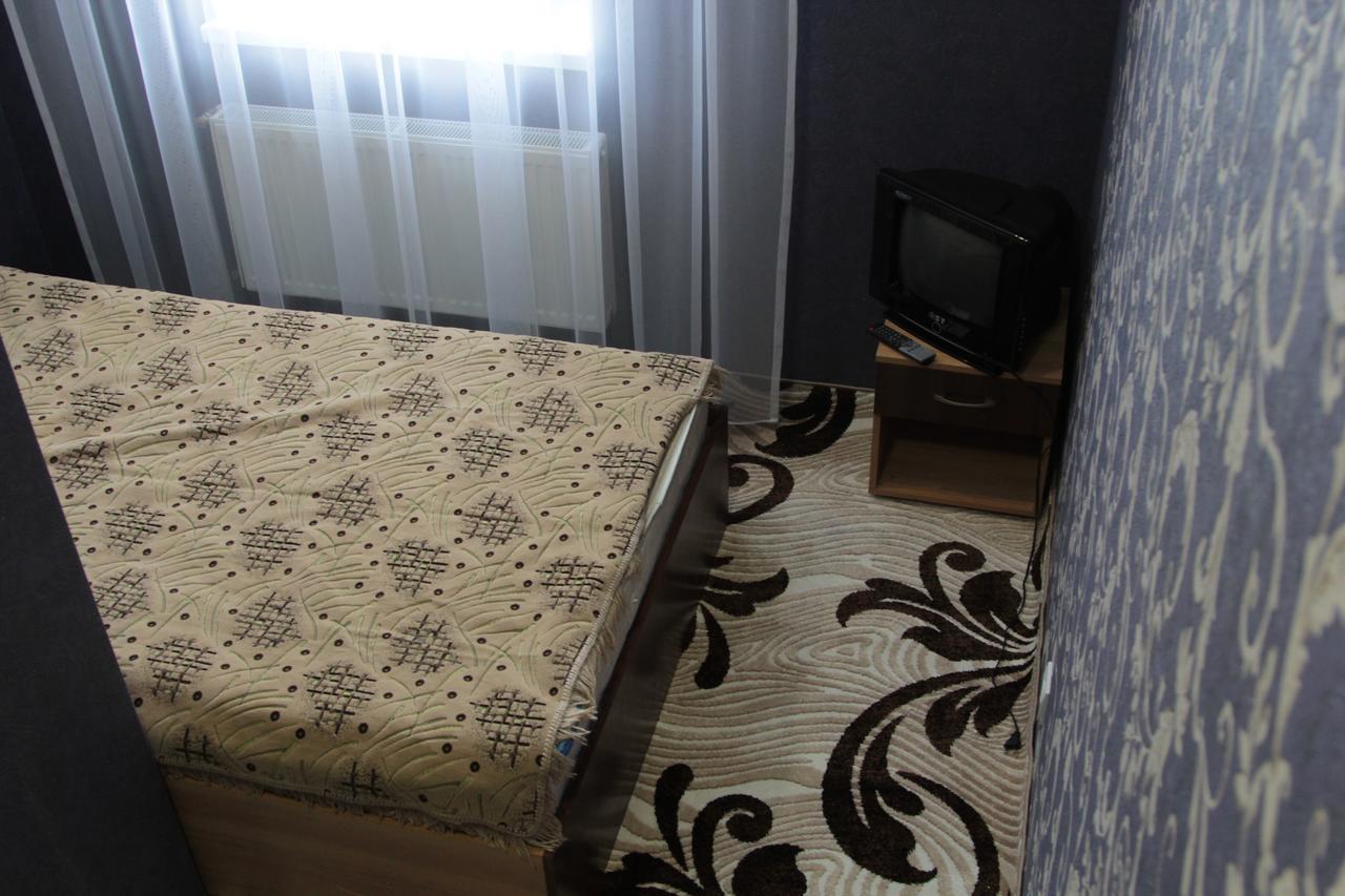 Karavan Hotel Bila Krynytsya  Exterior foto