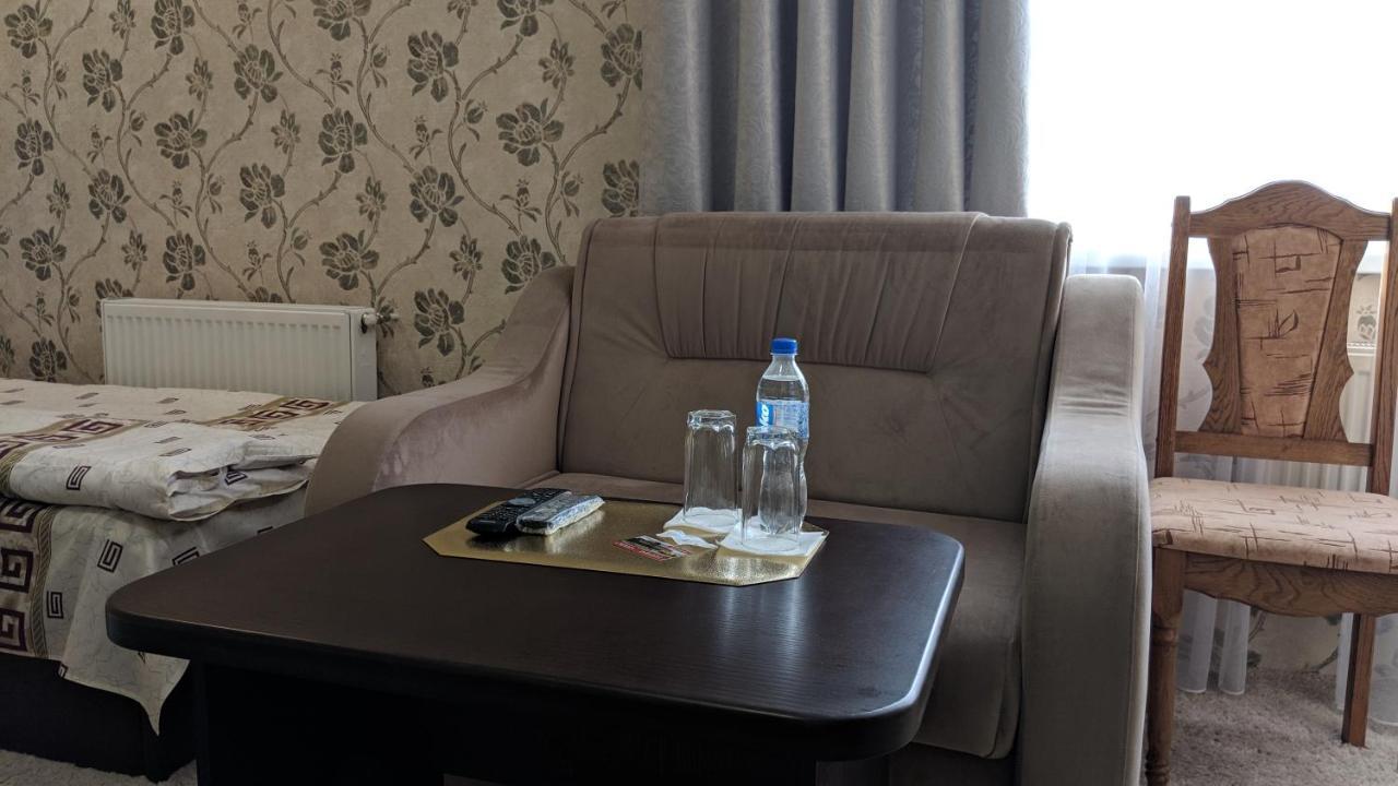 Karavan Hotel Bila Krynytsya  Exterior foto