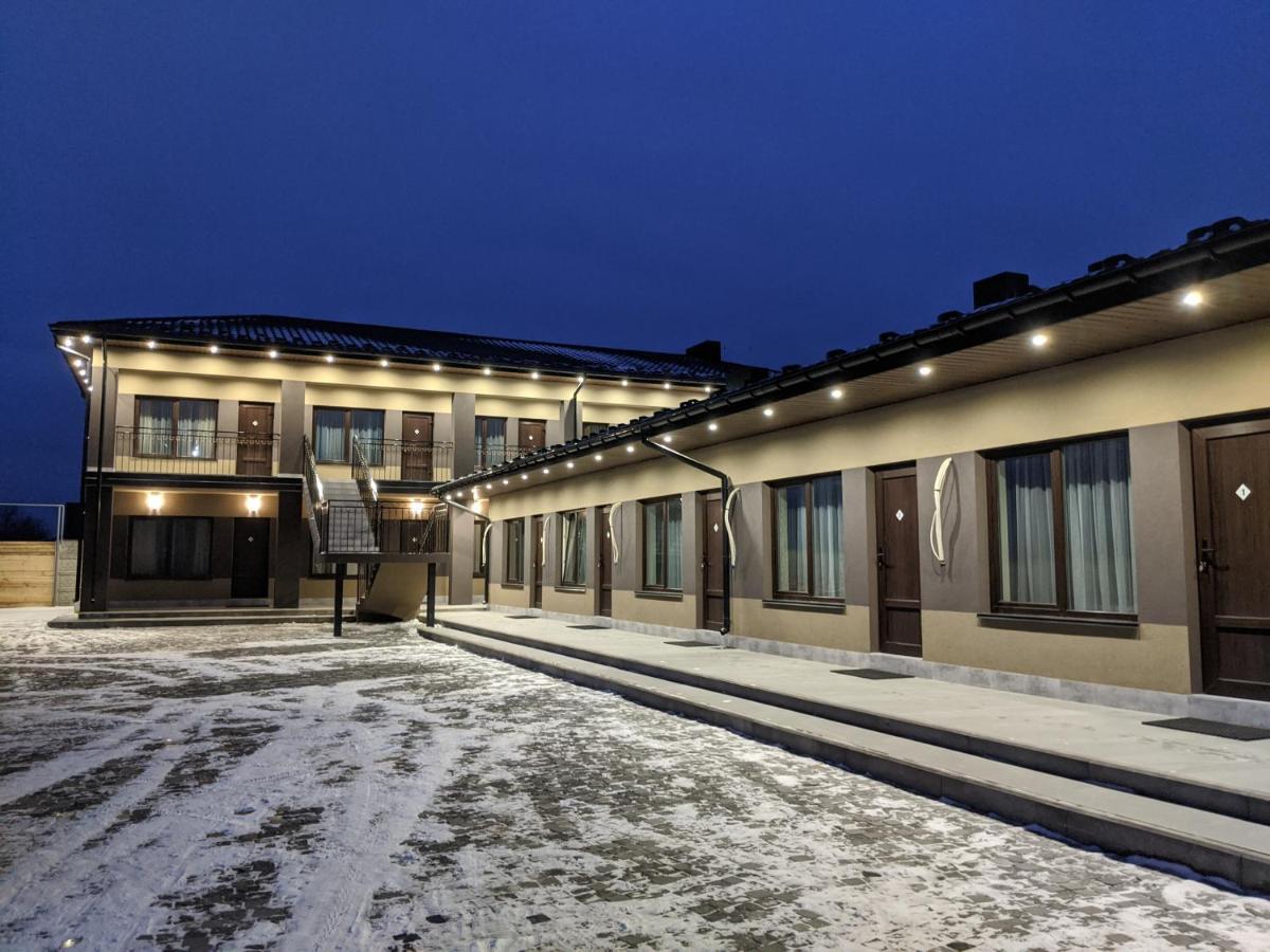 Karavan Hotel Bila Krynytsya  Exterior foto