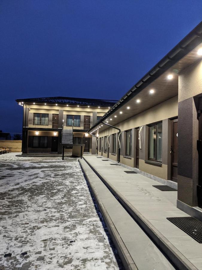 Karavan Hotel Bila Krynytsya  Exterior foto