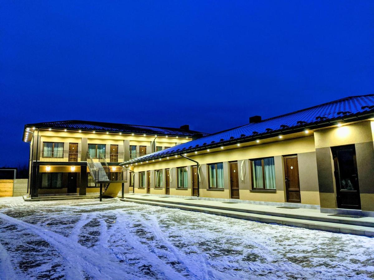 Karavan Hotel Bila Krynytsya  Exterior foto